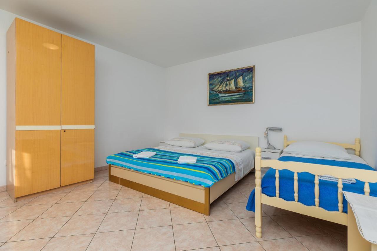 Apartments With A Parking Space Omis - 2745 エクステリア 写真
