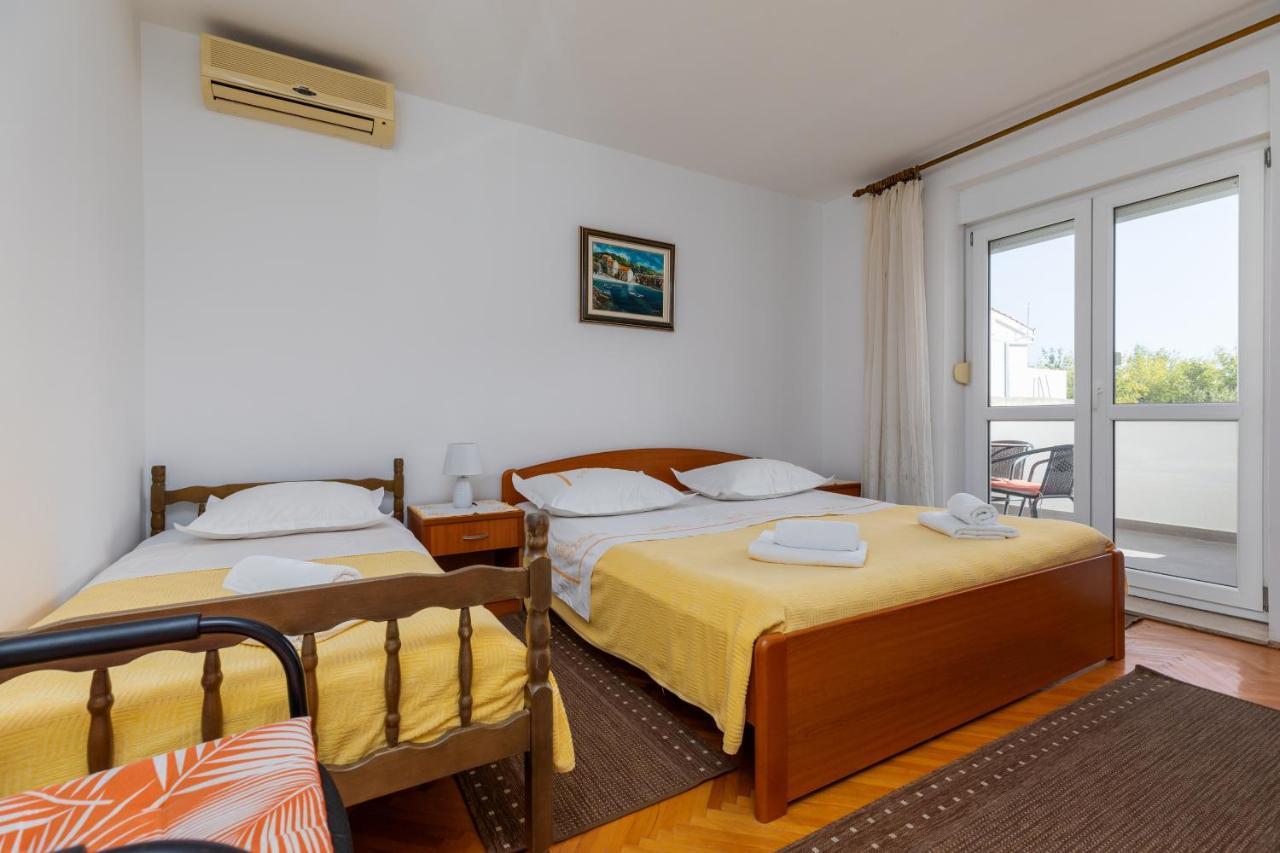 Apartments With A Parking Space Omis - 2745 エクステリア 写真