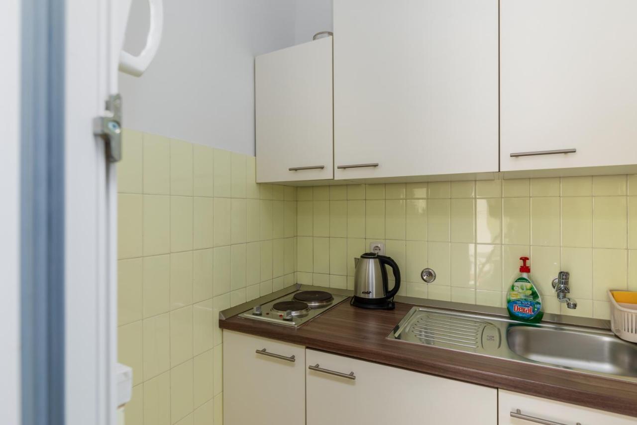 Apartments With A Parking Space Omis - 2745 エクステリア 写真