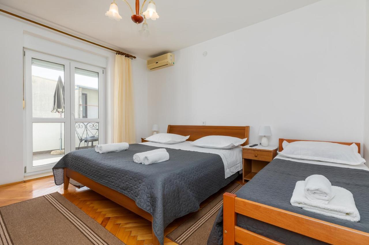 Apartments With A Parking Space Omis - 2745 エクステリア 写真