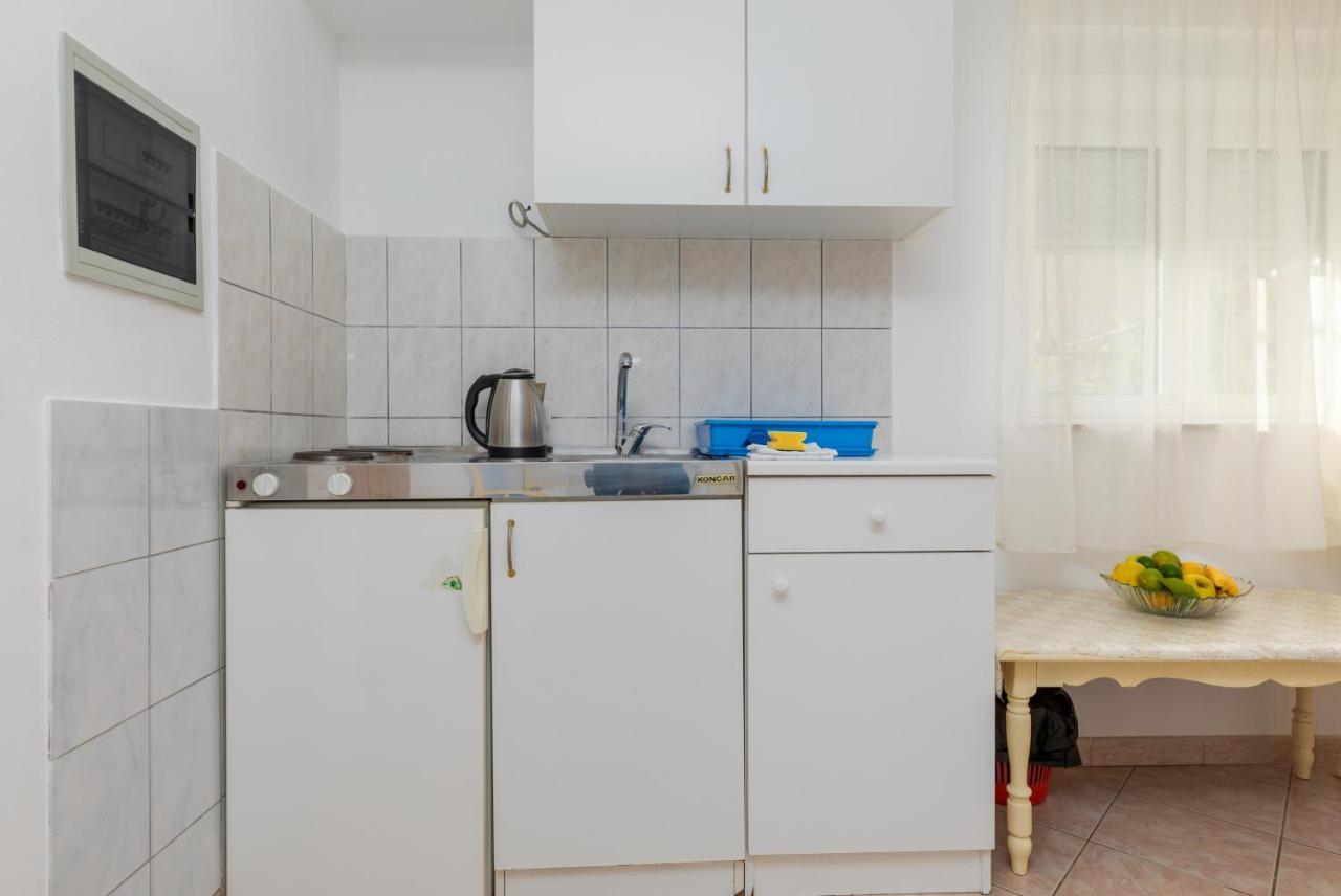 Apartments With A Parking Space Omis - 2745 エクステリア 写真