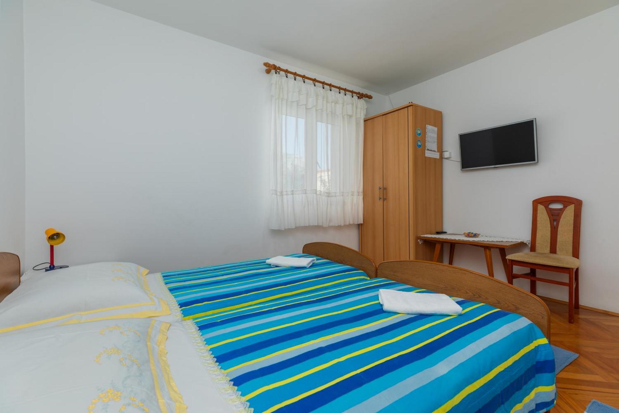 Apartments With A Parking Space Omis - 2745 部屋 写真