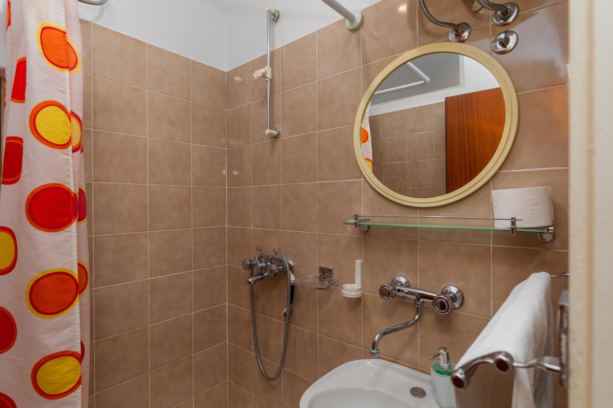 Apartments With A Parking Space Omis - 2745 部屋 写真