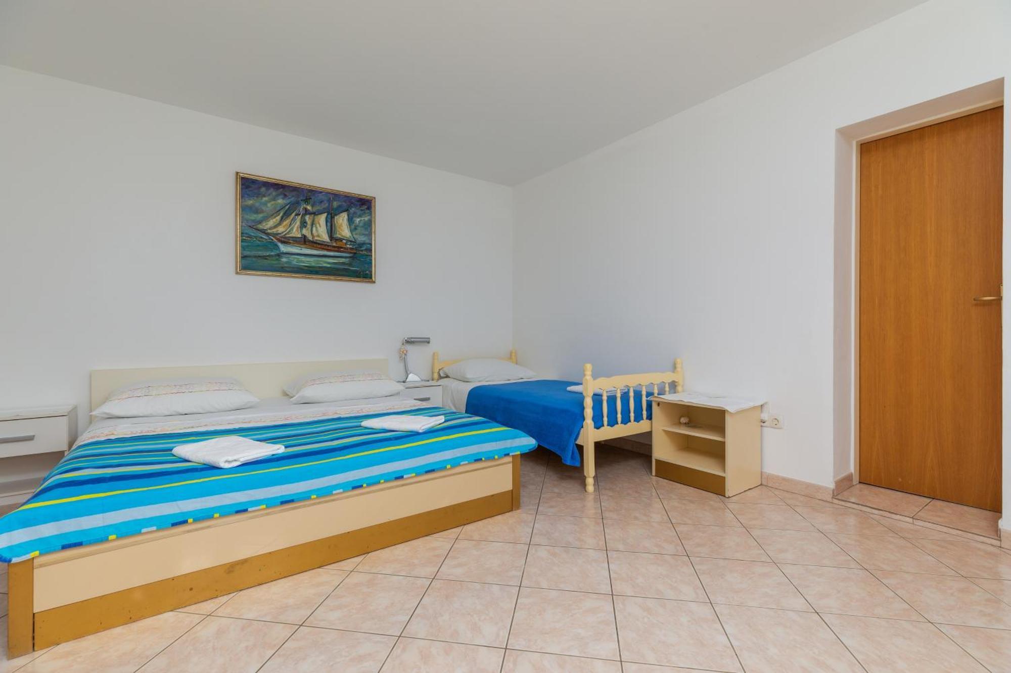 Apartments With A Parking Space Omis - 2745 部屋 写真